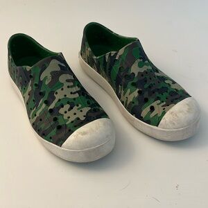 Native Shoes • green camo
